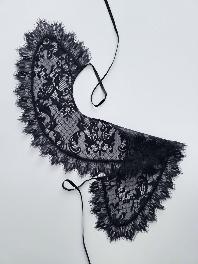 Mežģīņu apkaklīte MELNĀ