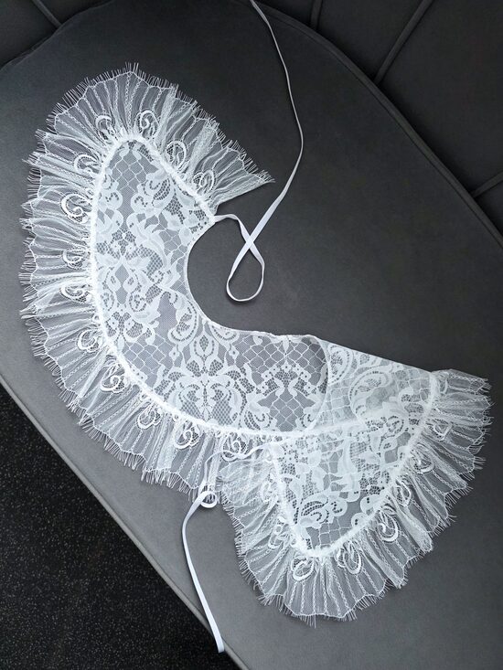 Mežģīņu apkaklīte BALTĀ