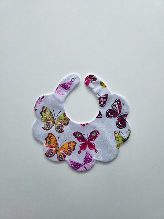 Lacīte ar taurentiņiem