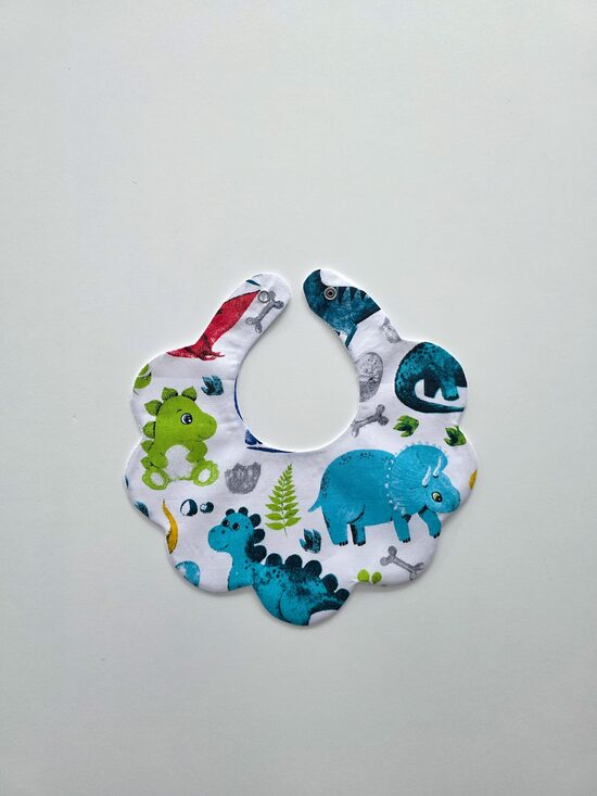 Lacīte ar dinozauriem