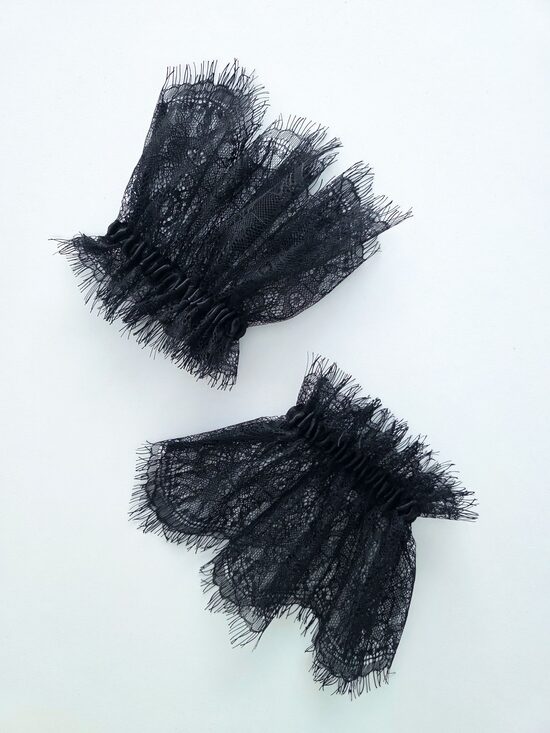 Mežģīņu aproces ar gumiju