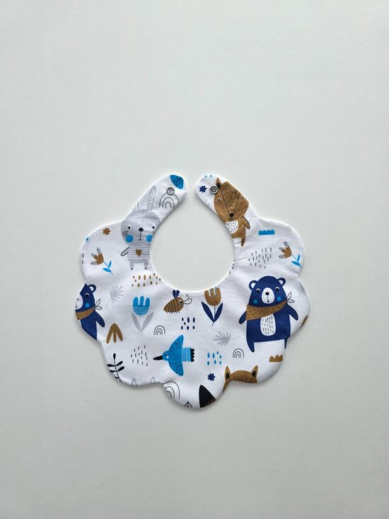 Lacīte ar ziliem akcentiem