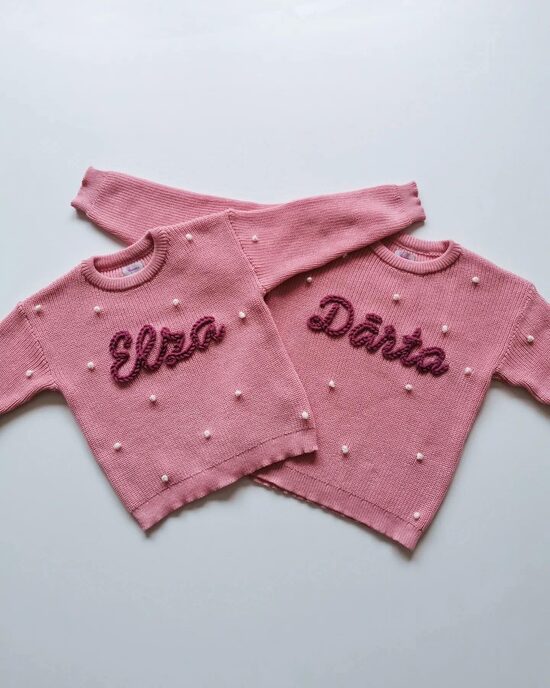 Džemperis ar vārdu